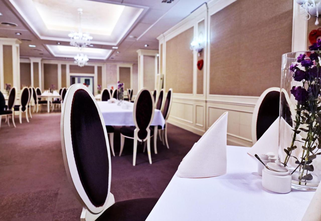 Hotel Prezydencki 3-Star Rzeszow Bagian luar foto