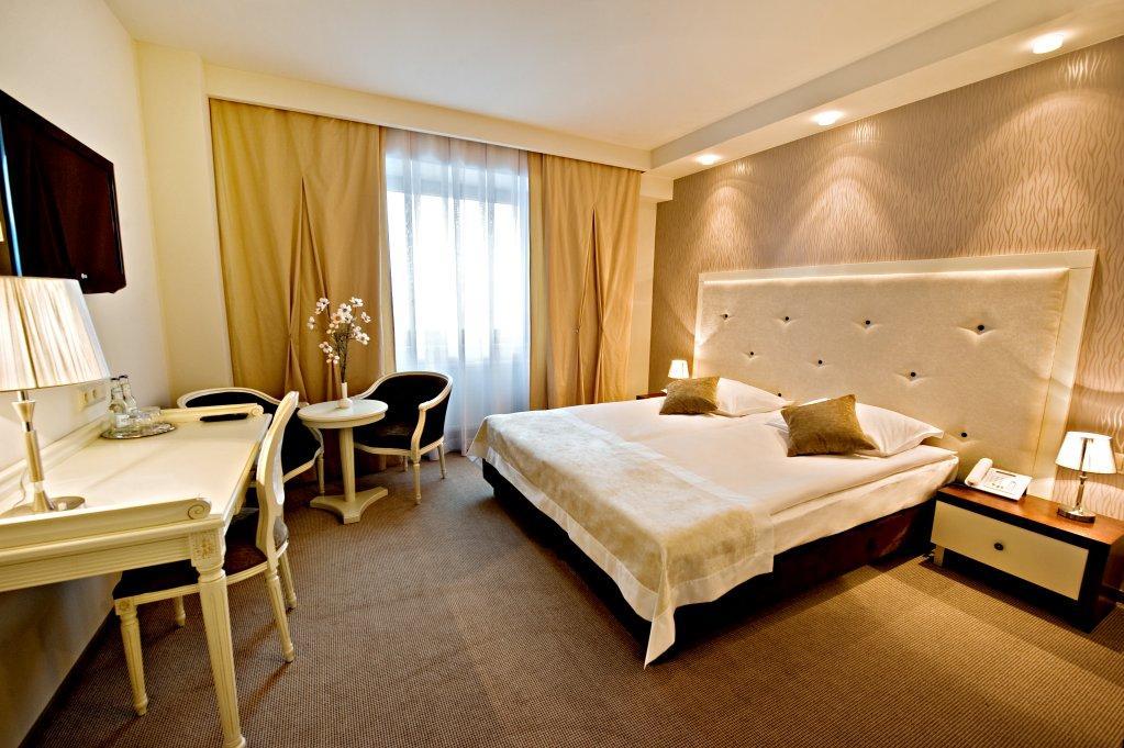 Hotel Prezydencki 3-Star Rzeszow Bagian luar foto