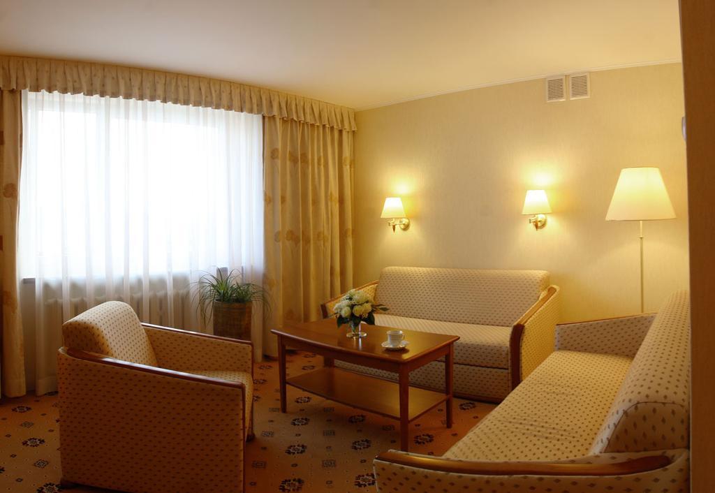 Hotel Prezydencki 3-Star Rzeszow Ruang foto