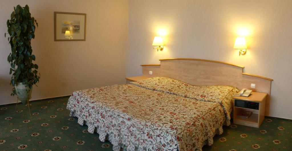 Hotel Prezydencki 3-Star Rzeszow Ruang foto