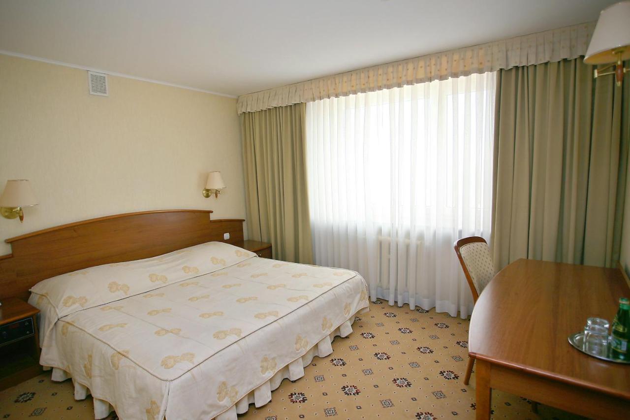 Hotel Prezydencki 3-Star Rzeszow Bagian luar foto